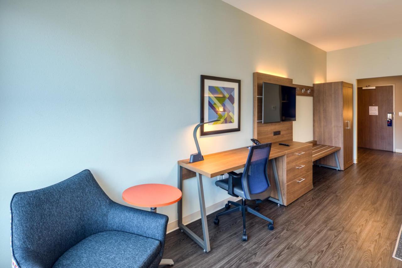 Holiday Inn Express & Suites - Charlotte - South End By Ihg Eksteriør billede