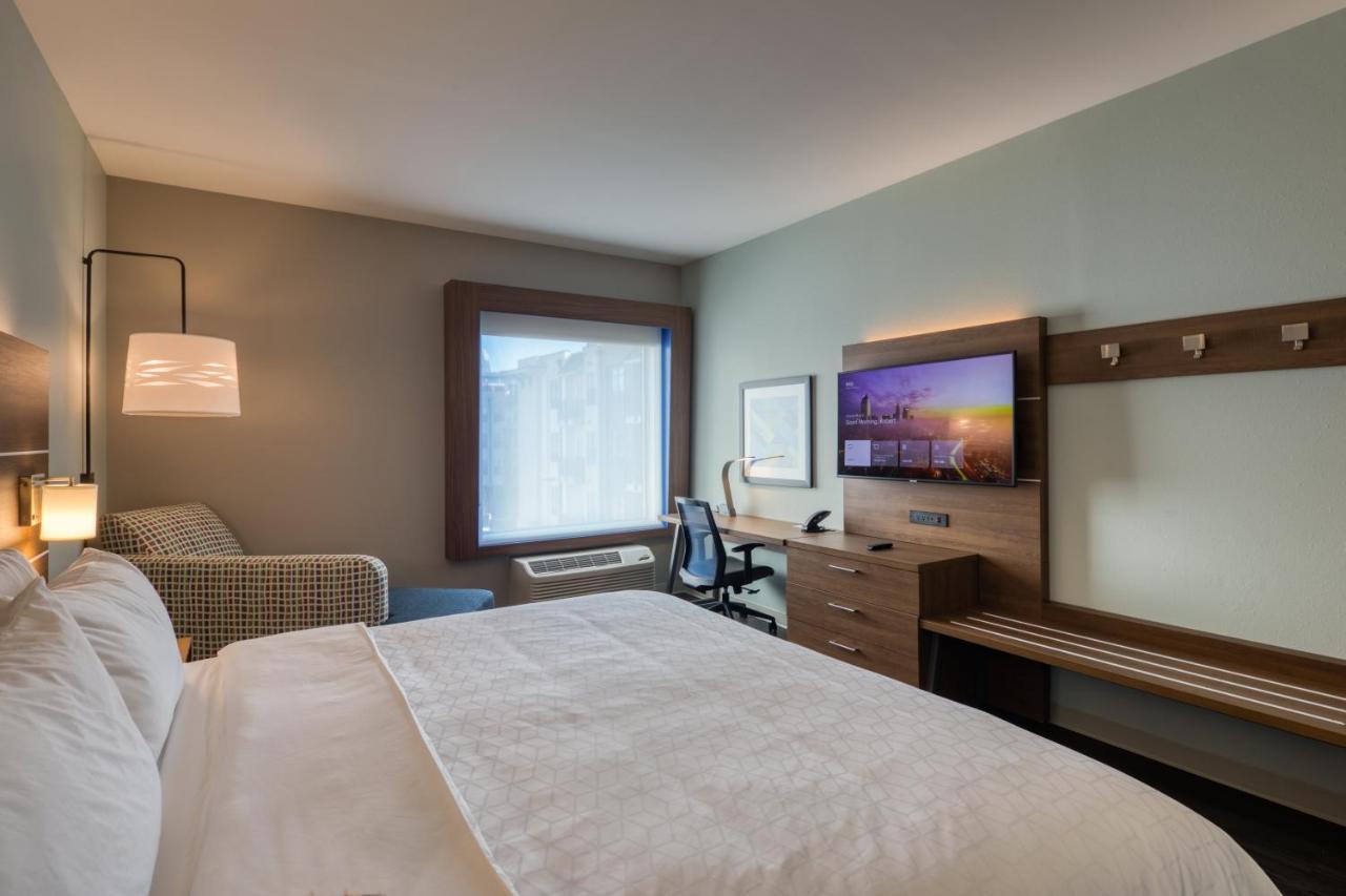 Holiday Inn Express & Suites - Charlotte - South End By Ihg Eksteriør billede