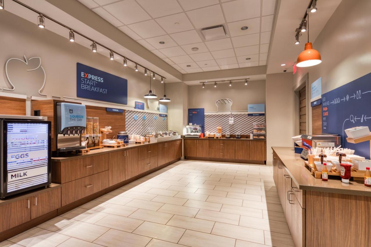 Holiday Inn Express & Suites - Charlotte - South End By Ihg Eksteriør billede