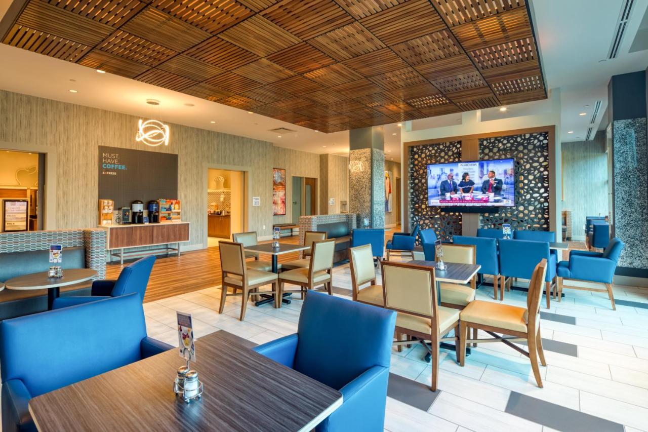 Holiday Inn Express & Suites - Charlotte - South End By Ihg Eksteriør billede